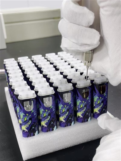 California Warehouse in Stock High Precision GT10 Automated 110v Cannabis Terpene Vape Filling Machine